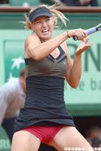 Sharapova 擊敗 Kvitova  ，挺進最後決賽