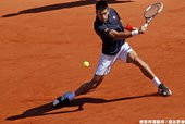 Djokovic 直落三淘汰 Federer  ，與 Nadal 爭奪法網冠軍