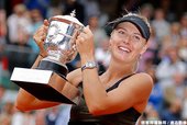 Sharapova 大豐收，搶下后座 奪回球后