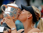 Sharapova 大豐收，搶下后座 奪回球后