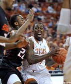控球後衛--7.J'Covan Brown--德州大學（Texas），大三（6呎2，202磅）