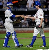 Dickey 成為本球季第一位 11 勝投手