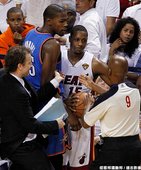 第五場比賽中  Durant 與 Chalmers 發生小衝突