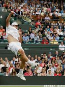 Andy Roddick 擊退 Jamie Baker 晉級