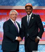 2011 年  Kyrie Irving