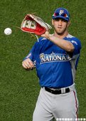 超級新人 Bryce Harper 練習傳接球