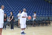 Mitch Richmond 雖然有些發福  但是準度依舊