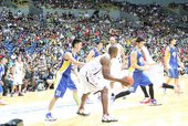 Clifford Robinson 低位單打