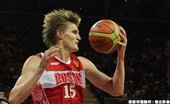 Andrei Kirilenko 抓下 9 籃板