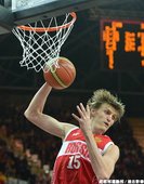 Andrei Kirilenko 穿梭籃下 再現全能身手