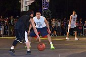 Nike球星張宗憲擔任Nike Summer Nights球隊教練，並下場防守對方控球後衛