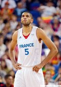 第二隊：Nicolas Batum