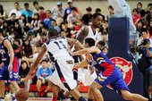 James Justice掩護後突破