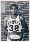 3.Jones 家族 -- Larry Jones (WS=56.4)