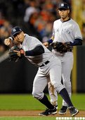 防守中的 Alex Rodriguez 和 Derek Jeter