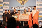 兩岸球員合影