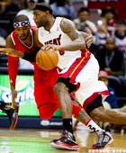 LeBron James  單挑 Josh Smith