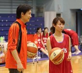 參加趣味競賽的呂佳宜主播與展元教練