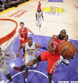 James Harden 共 18 投 7 中 得到 20 分