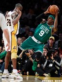 假摔第二隊 -- Rajon Rondo (控球後衛)