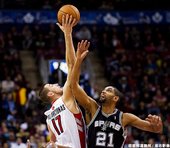 Tim Duncan 達成生涯 2500 次封阻里程碑