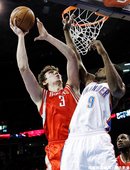 火箭 Asik 挑戰 Serge Ibaka