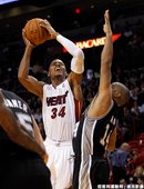 飆進關鍵三分球的 Ray Allen