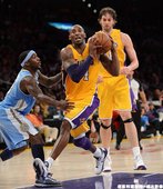 Kobe Bryant 本場比賽得到 14 分外帶 8 助攻