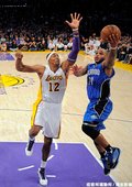 Dwight Howard 轉隊後首次遇上老東家 遭逆轉吞敗
