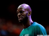 東區前場球員--Kevin Garnett