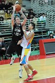 金恩全場獲得30分17籃板，中止台灣大四連勝