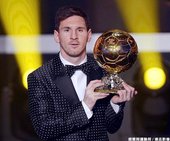 Lionel Messi 完成金球獎四連霸