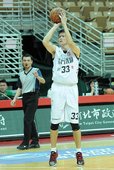 金酒尚韋帆再現老將價值，上場僅24分鐘就貢獻21分