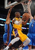 Kobe Bryant 得到 28 分