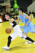 林冠綸與隊友合作無間，帶領球隊獲得勝利