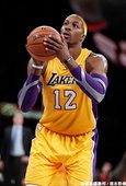 8.Dwight Howard