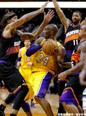 Kobe 受到包夾  連續助攻雙位數停止