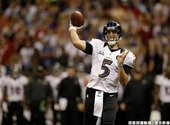 烏鴉四分衛 Joe Flacco 成為超級盃史上第6位上半場就有3次傳球達陣的四分衛