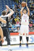 臺銀莊曉文回高雄手感發燙，三分球投6中 3砍下14分外帶7籃板