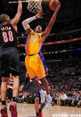 Kobe 猛攻 40 分  湖人擊退拓荒者
