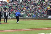 吳副總統開球