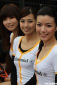 場邊辛苦的球僮妹