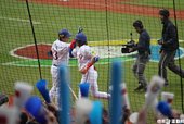 陽岱鋼揮出右外野方向兩分全壘打