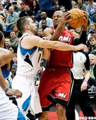 Barea 衝撞 Ray Allen