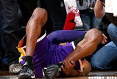 Kobe 絕殺不成  受傷倒地