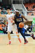 裕隆賀夫除了有15分21籃板，另有6次助攻與6次火鍋，獲勝最大的英雄