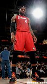 LeBron 眼神堅定