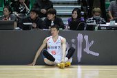 陳靖寰場下待命