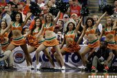 NCAA 場邊啦啦隊