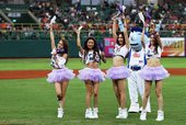 20130327義大犀牛犀睛女孩與大義